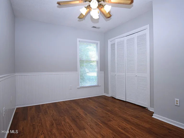 1853 Pinelog Ln — Photo 11