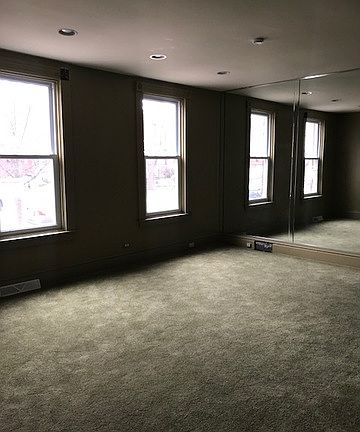 3rd image of 11120 S Champlain Ave #11120