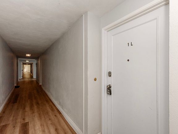 4th image of 1645 Emerald St APT 1L