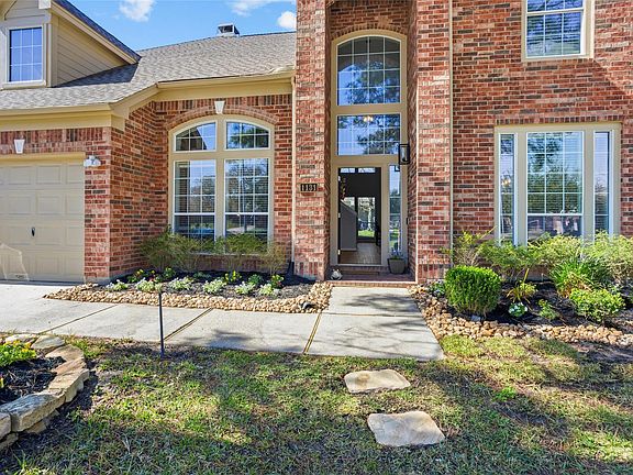 2nd image of 1131 Windsor Chase Ln