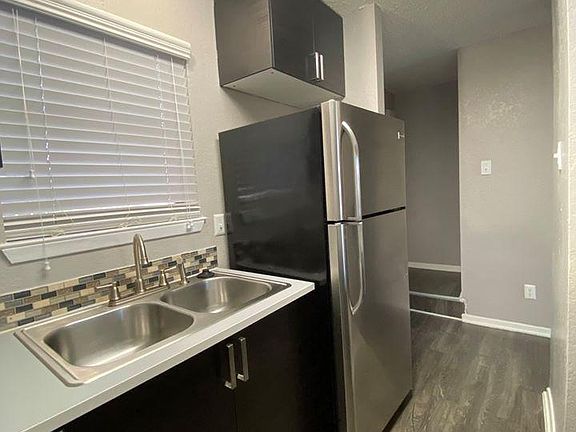 5th image of 3926 Murray Ct