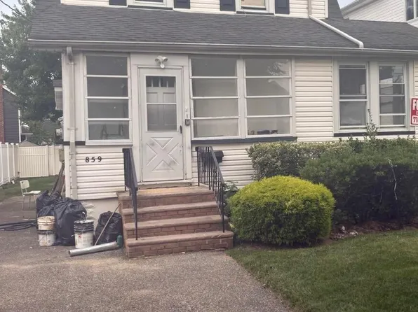 859 Carlton Blvd, Staten Island, NY 10312