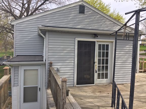 3rd image of 1015 N 6th St