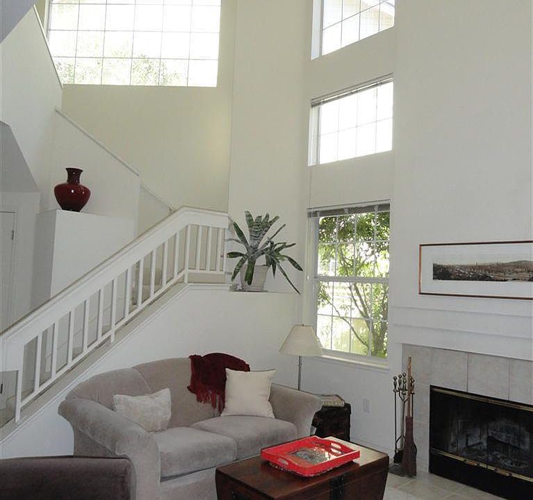 1st image of 2526 Beach Head Way