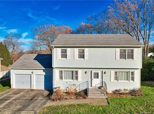 207 Stoddard Rd, Waterbury, CT 06708