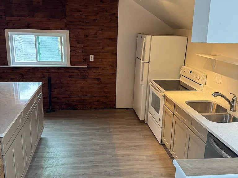 8 Granger Pl #6 — Photo 13