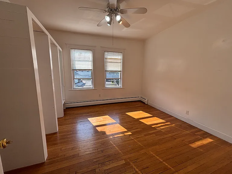 1080-1082 N Shore Rd #2 — Photo 13