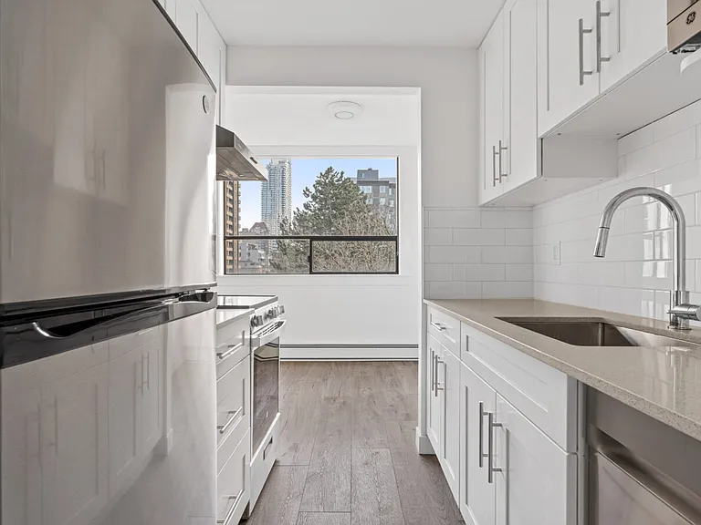 1202 Harwood St — Photo 30
