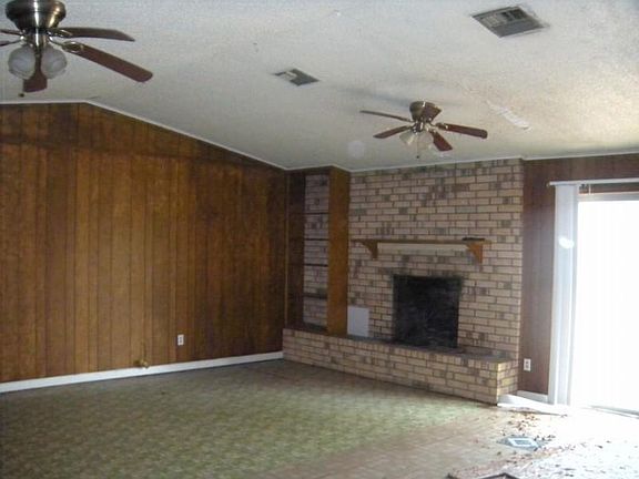 5th image of 54 W Elmwood Dr #23