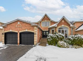 33 Meekings Dr, Ajax, ON L1T 3N6