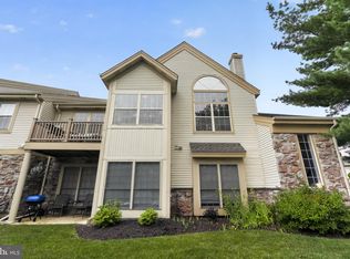 1602 Foxmeadow Cir, Royersford, PA 19468