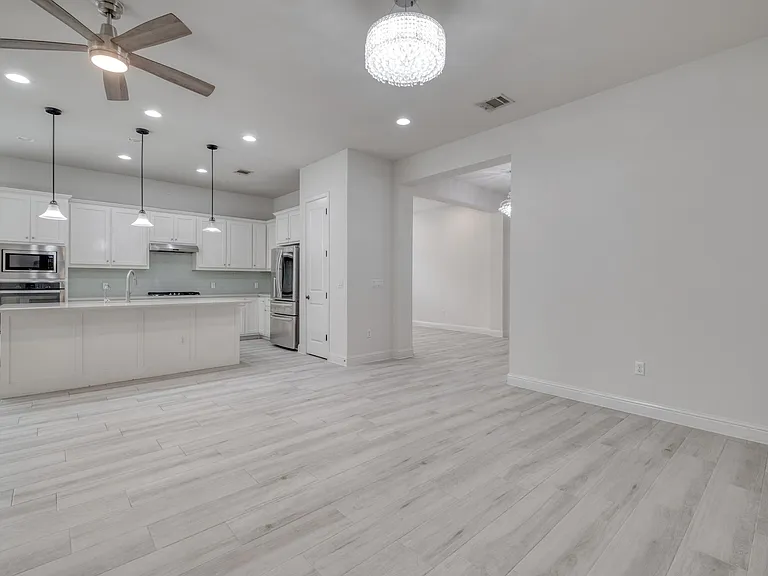 14921 Iveans Way — Photo 9