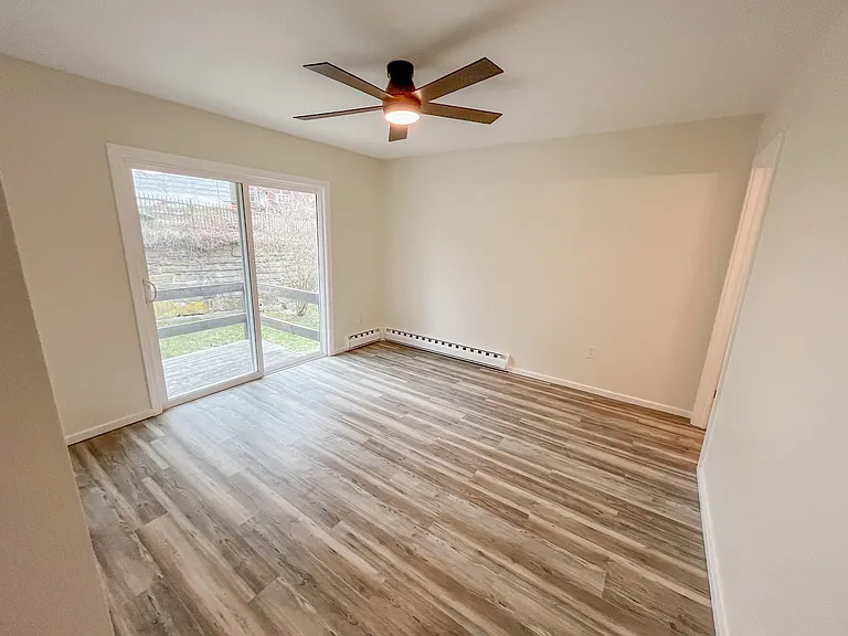 2 Mattesen Ln #4 — Photo 6