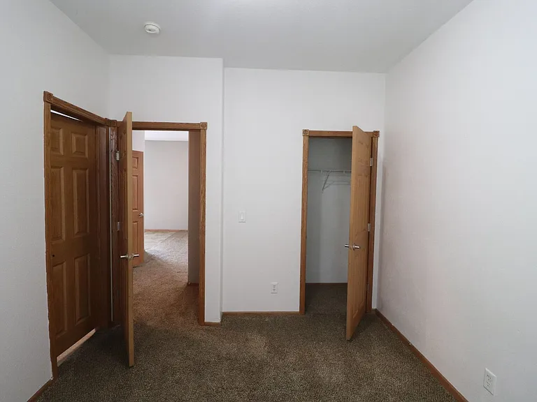 2116 Thompson Dr — Photo 24