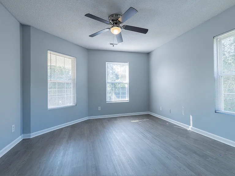 120 Harbison Dr — Photo 12