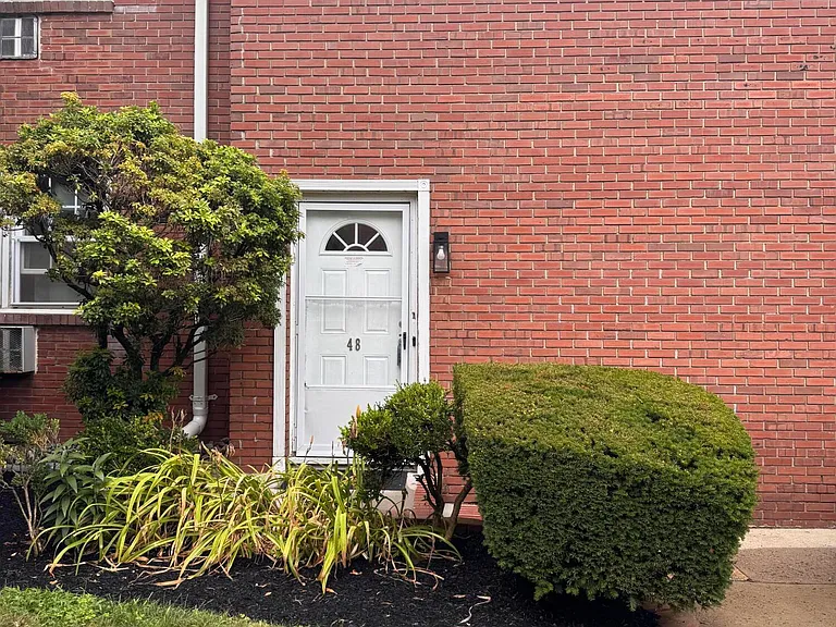 364 Westwood Ave #48 — Photo 2