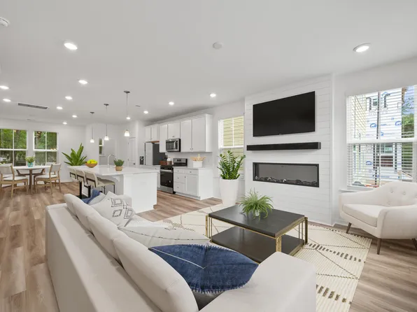 1822 Helm Ave, North Charleston, SC 29405