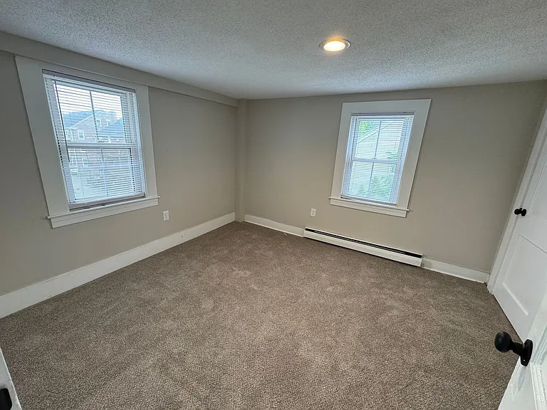 717 Main St — Photo 11
