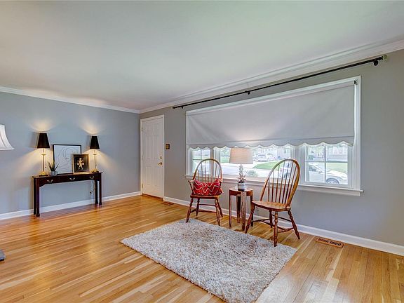2nd image of 1251 Bakewell Dr