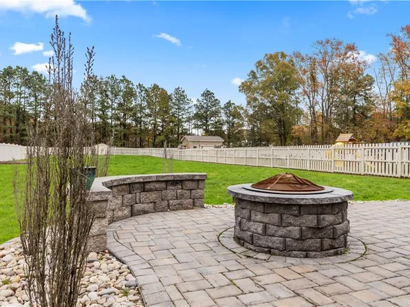 184 Patriots Walke Dr, Suffolk, VA 23434