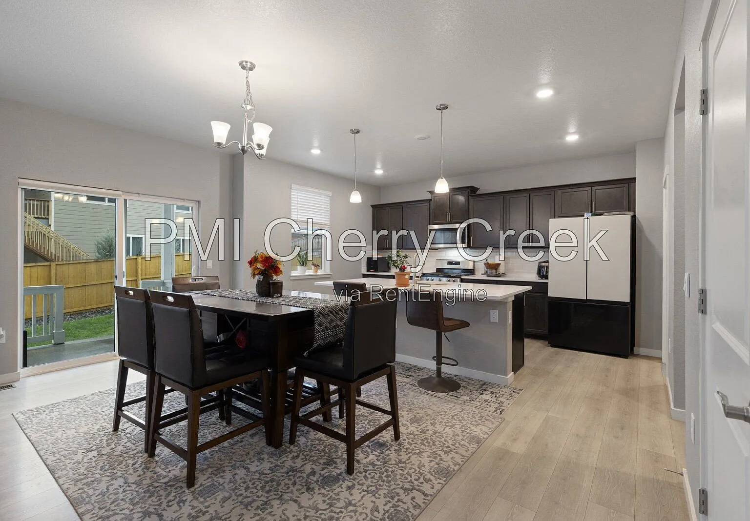 4 bed, 3.0 bath, 2600 sqft, $3,485 — Photo 2
