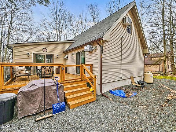 3rd image of 88 Parkwood Dr