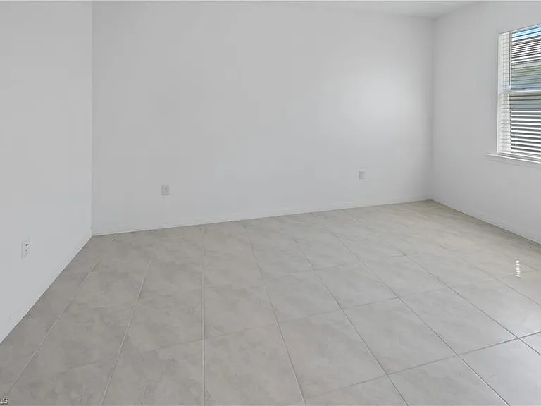 1093 Tranquil Brook Dr — Photo 13