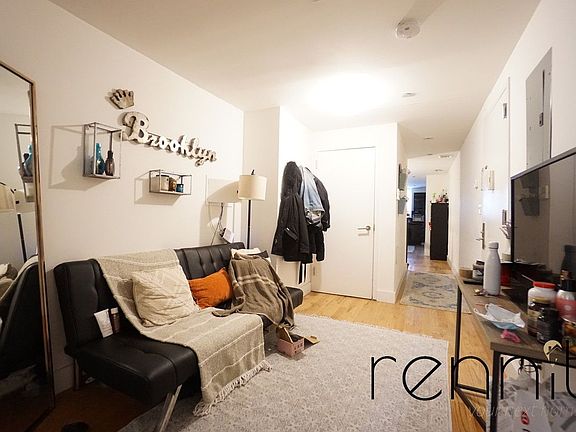 2nd image of 172 Meserole St #1F