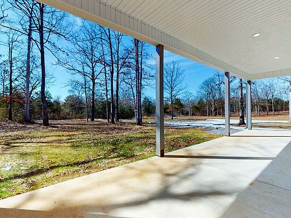 4th image of 579 Lower Halls Mill Rd