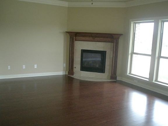 Hardwood Floors - Awesome Fireplace!