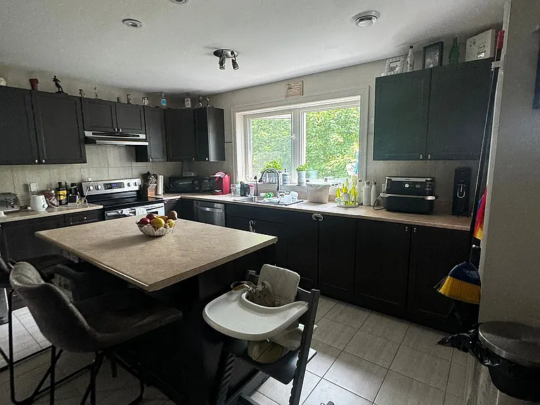 138 Lees Ave #2 — Photo 5
