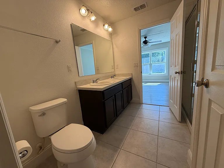 2835 Mosshire Cir — Photo 4