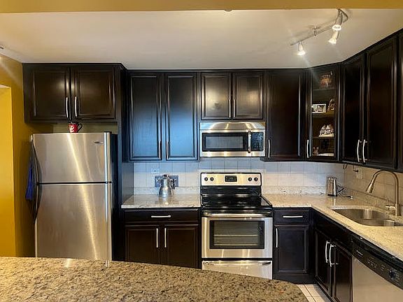 3rd image of 1747 W Crystal Ln Unit 503