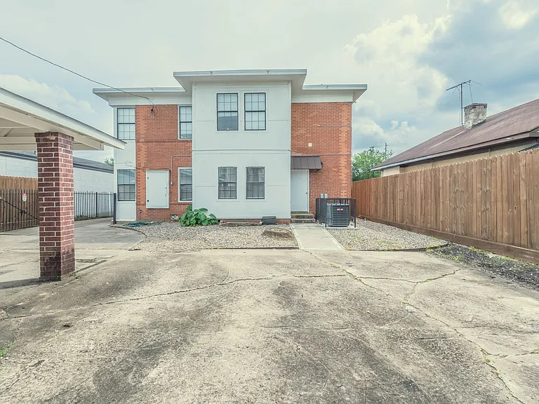 2319 Rosewood St #A — Photo 15
