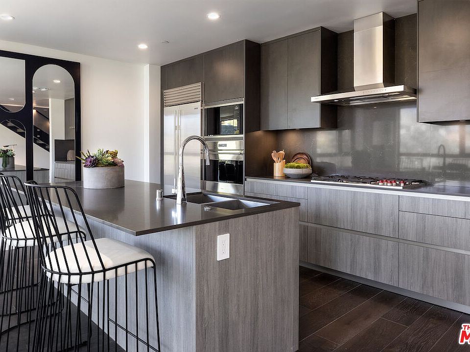 1st image of 724 N Croft Ave #110