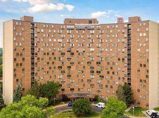 1181 Edgcumbe Rd APT 405, Saint Paul, MN 55105