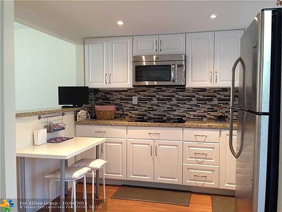 5th image of 9540 Sunrise Lakes Blvd APT 109