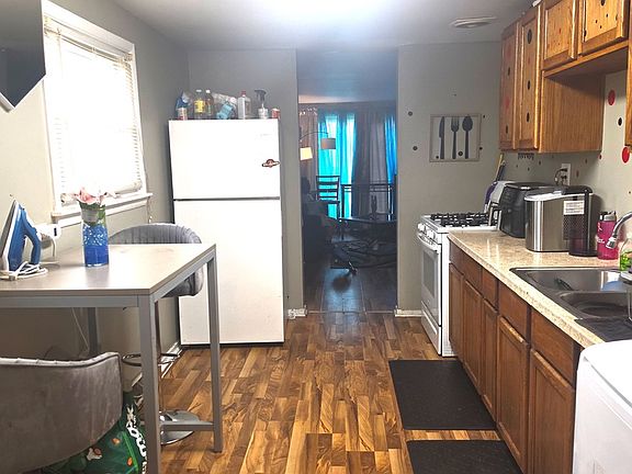 2nd image of 16560 S Honore Ave
