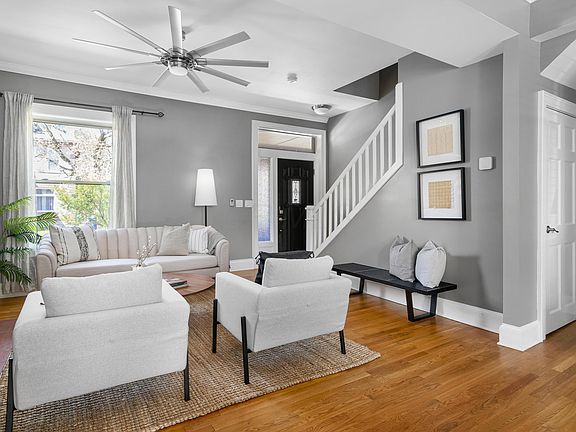 4th image of 184 Parkwood Ave