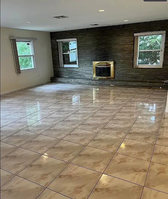 4 bed, 1795 sqft, $4,050 — Photo 2