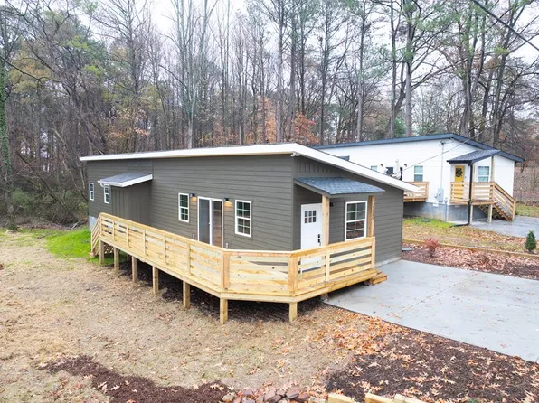 2095 Hummingbird Dr, Dalton, GA 30721