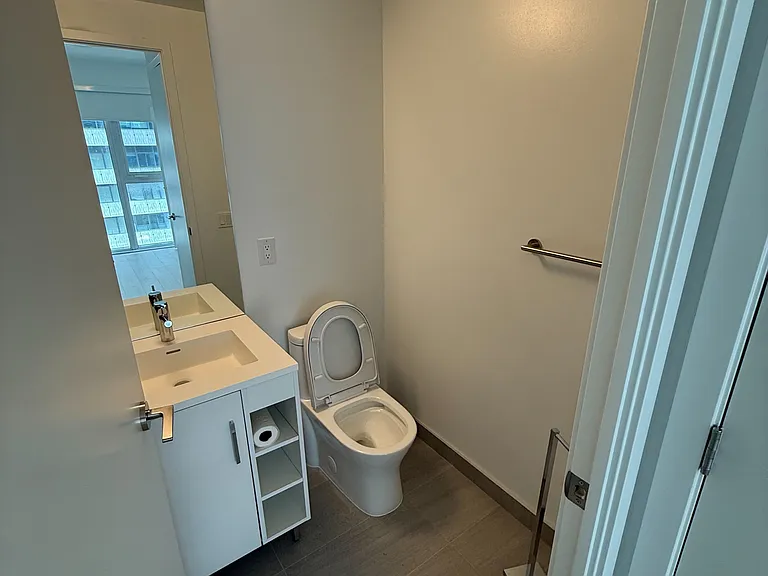 634 Church St #1010 — Photo 10