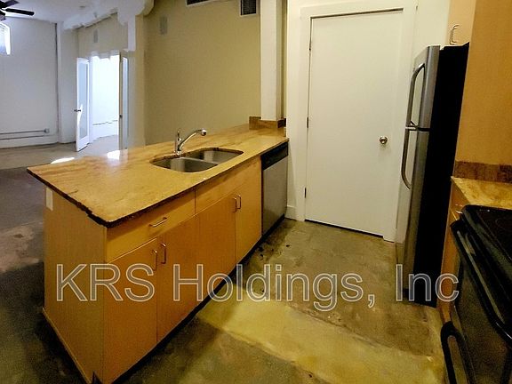 5th image of 141 E Wythe St #B