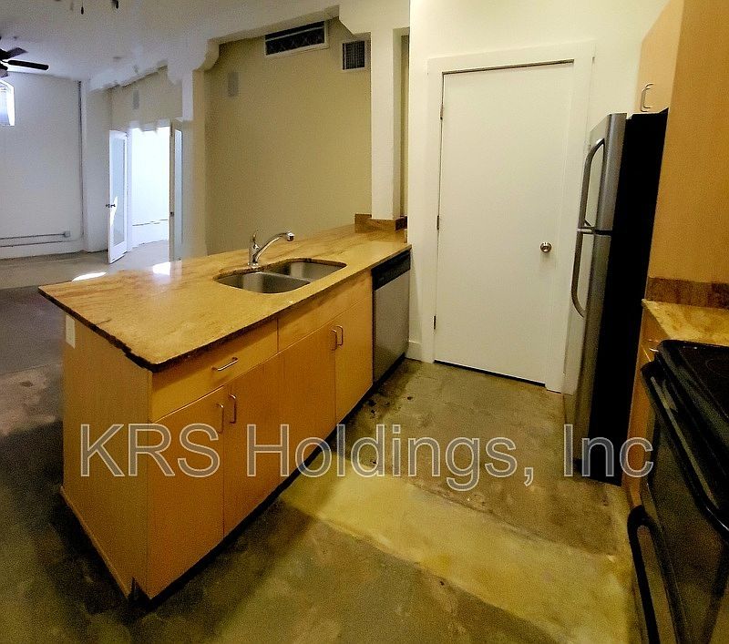 1st image of 141 E Wythe St #L