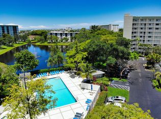 2334 S Cypress Bend Dr APT 211, Pompano Beach, FL 33069