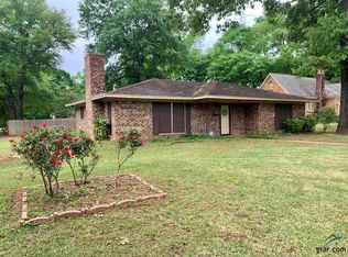 1314 E Park Ave, Palestine, TX 75801