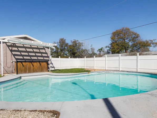 7701 Santa Rosa Ave, Southport, FL 32409