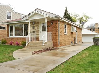 8109 N Ottawa Ave, Niles, IL 60714