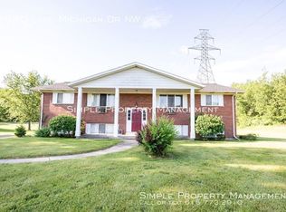 680 Lake Michigan Dr NW #O, Grand Rapids, MI 49534