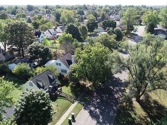 5th image of 209 NW 11th St